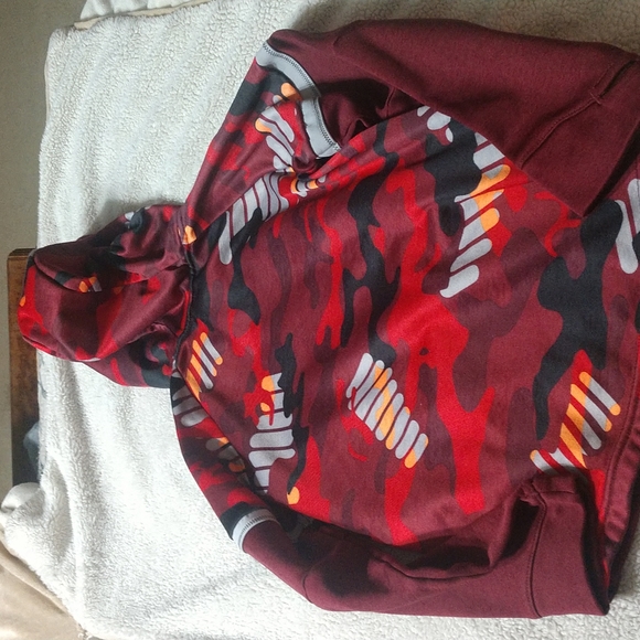 Russell Dri-Power Hoodie Red Camo Size Small (6-7) - Picture 5 of 6